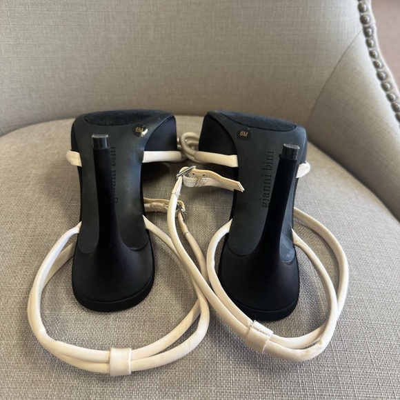 Gianni Bini Black and Cream Heels with Bow Accent Ankle Wrap Strap - Picture 5 of 5